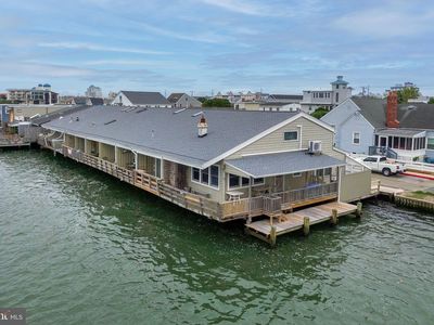 705 Edgewater Ave #705