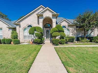 2001 Country Brook Dr