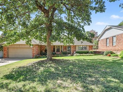 822 Francis Ln