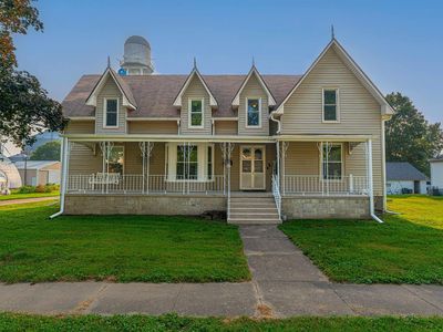102 N Mason St