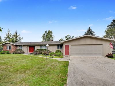 4216 Lake Forest Dr