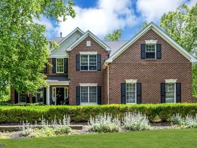 8 Steeplechase Ln