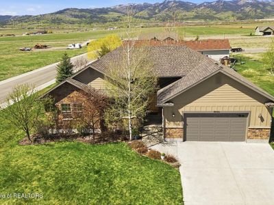 8840 Aurora Dr