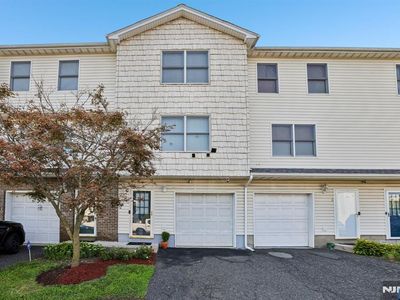274 Garibaldi Ave APT 2