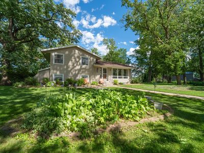 44836 Saukview Dr