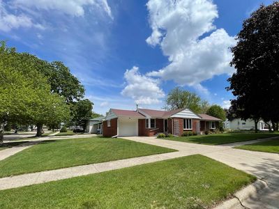 1 S Windsor Cir