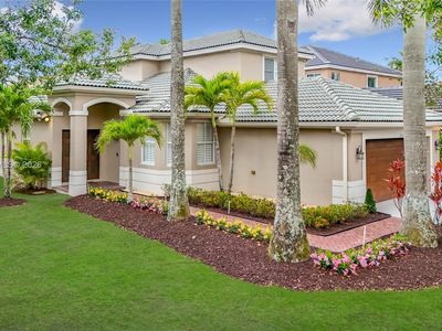 Property at 1668 Winterberry Ln, Weston, FL