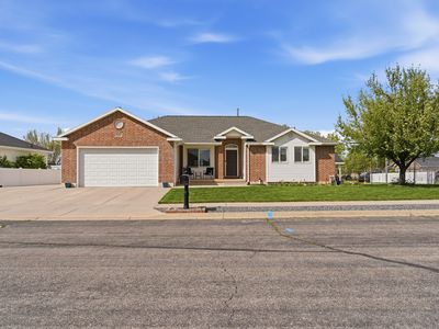 1174 W 1395 N