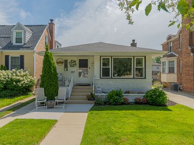 Property at 9717 S Springfield Ave, Evergreen Park, IL