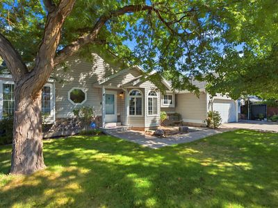 1114 W Mustang Cir