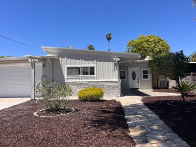 569 Maple Ave