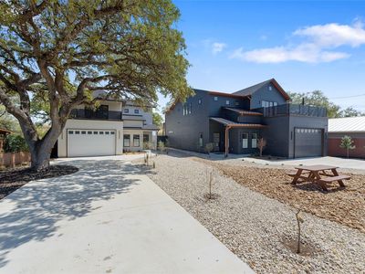 2854-2858 Lakeshore Dr