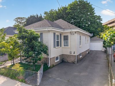 60 Harriet Ave