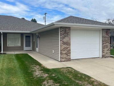 Property at 1212 Jonathan Cir, Norfolk, NE