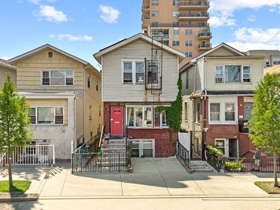 3050 Brighton 7 St