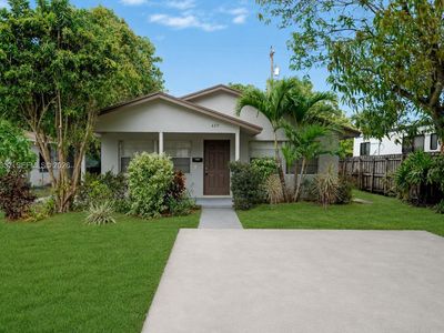 429 Avenida Hermosa