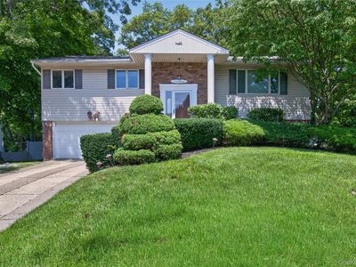 Property at 7 Chatham Road, Commack, NY