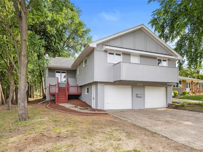 2705 Fairlawn Dr