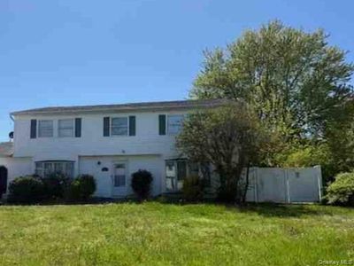 4 Rustic Avenue