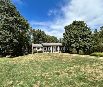 1502 N Mapleview Dr