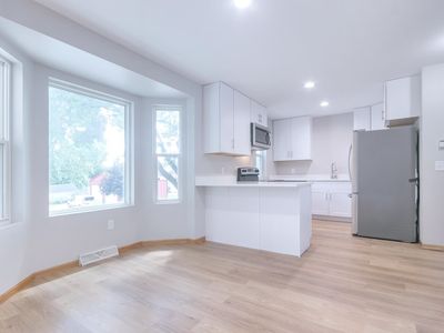 2414 Commercial Ave