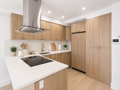 156 Tompkins Ave #4A