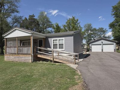 5715 Old Highway 54
