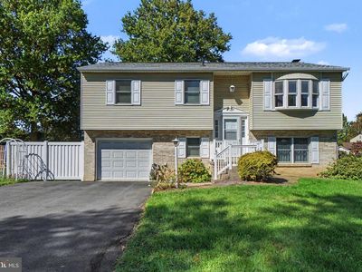44 Longview Dr