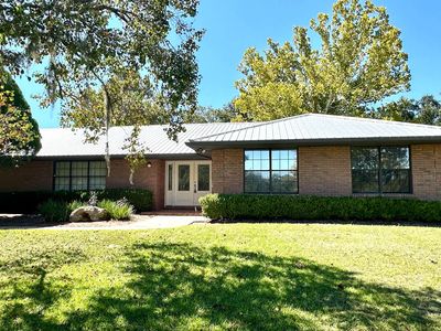 656 NW Dogwood Ter