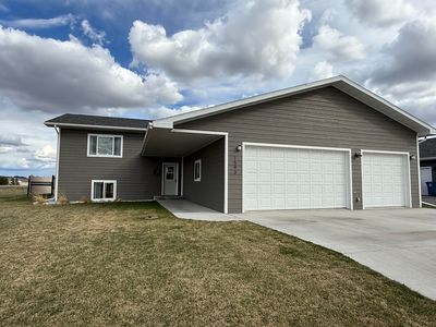 1593 Golden Eagle Dr