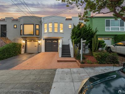 110 W Moltke St