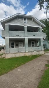 1112 Lane St