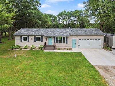 2319 E Freeland Rd