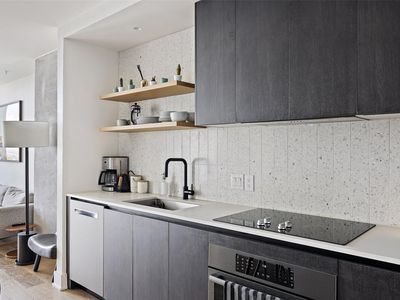48 East Ave #2405