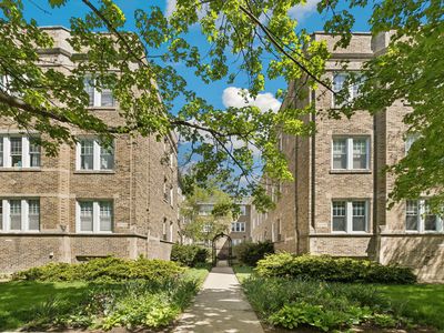 723 Reba Pl APT 2N
