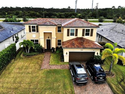 7656 NW Greenspring St