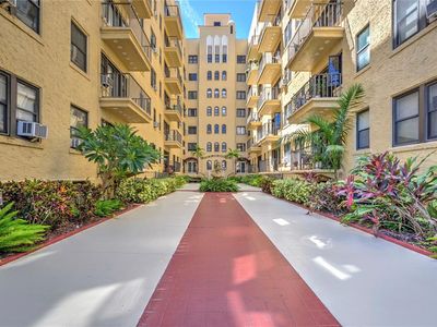 130 4th Ave N APT 610