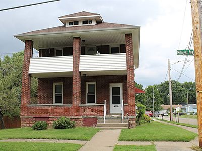 220-222 Hillcrest Ave