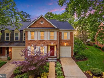 7257 McLean Commons Ln
