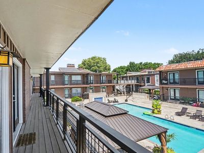 5926 Sandhurst Ln APT 223