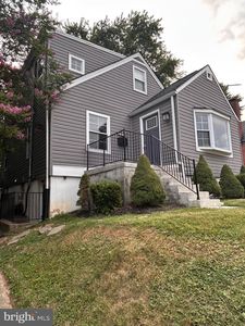 3805 Ridgecroft Rd