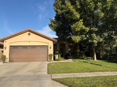 5445 N Salinas Ave
