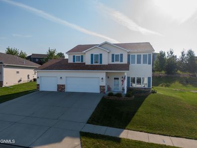 729 Walter Way