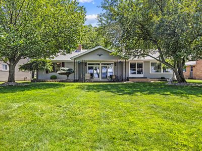 2413 Long Point Dr