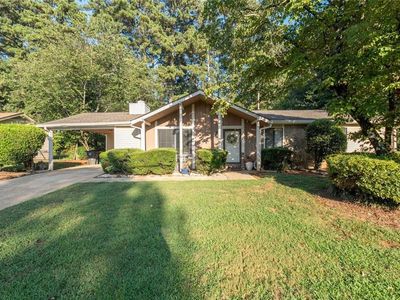 447 Summerville Dr NW