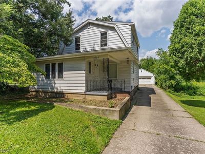 3924 Elmwood Ave