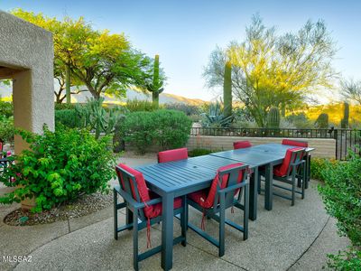 6054 N Moon Crest Dr