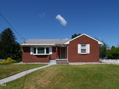 8 Belle Avenue