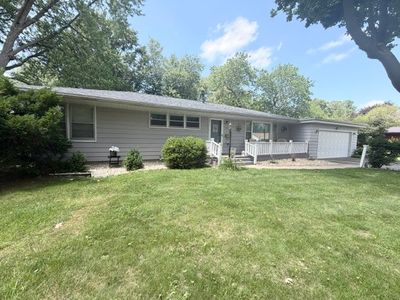 Property at 1100 Meadowview Dr, Mendota, IL