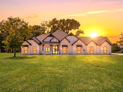 1055 Hidden Oaks Dr